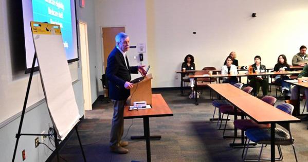 Ron Elving at Classes Without Quizzes