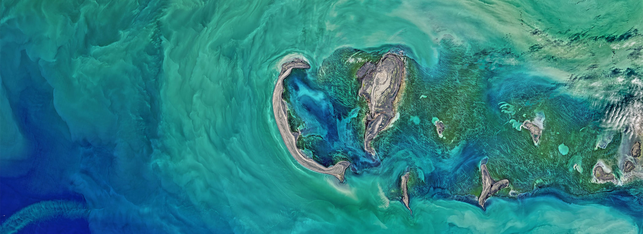 Overhead shot of ocean bank