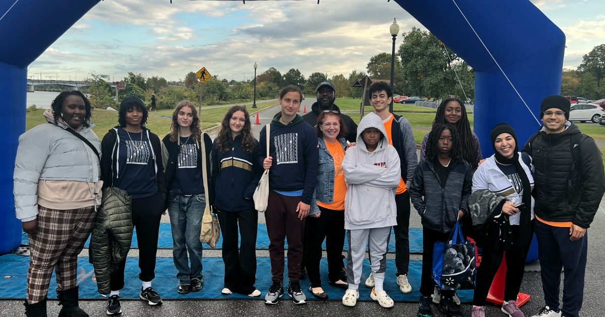 The AU team with AYM participants 