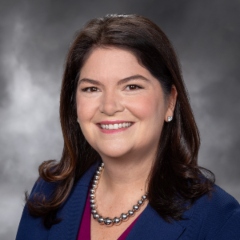 headshot of welead alum liz berry