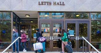 Students move in to Letts Hall